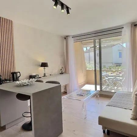 Le P'Tit Cocon: Chambre / Terrasse / Parking Cavalaire-sur-Mer Exterior foto