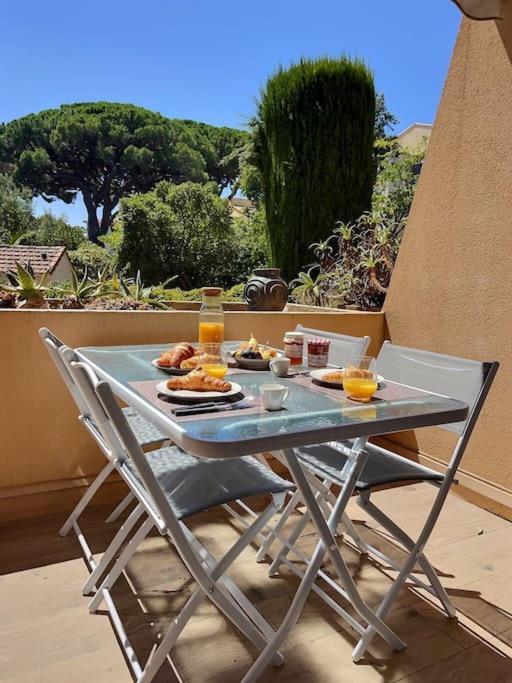 Le P'tit Cocon: / Terrasse / Parking * Cavalaire-sur-Mer